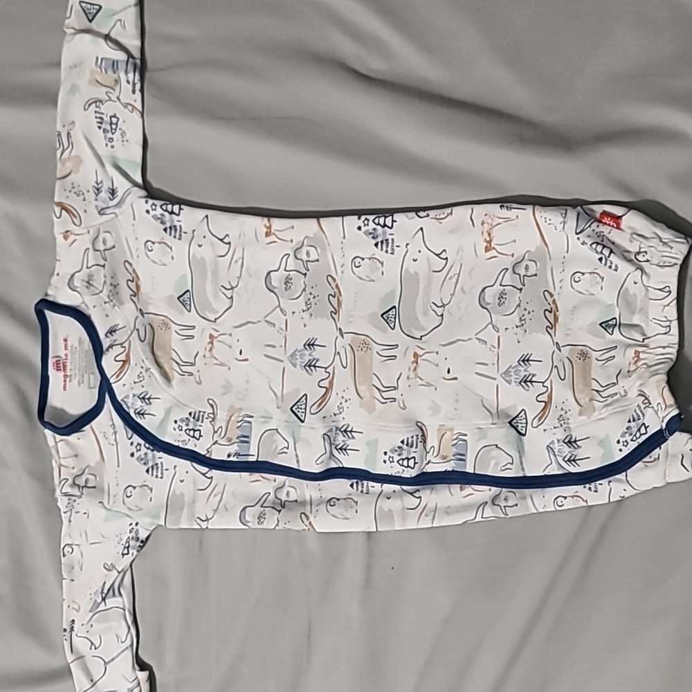 Magnetic me sleep gown